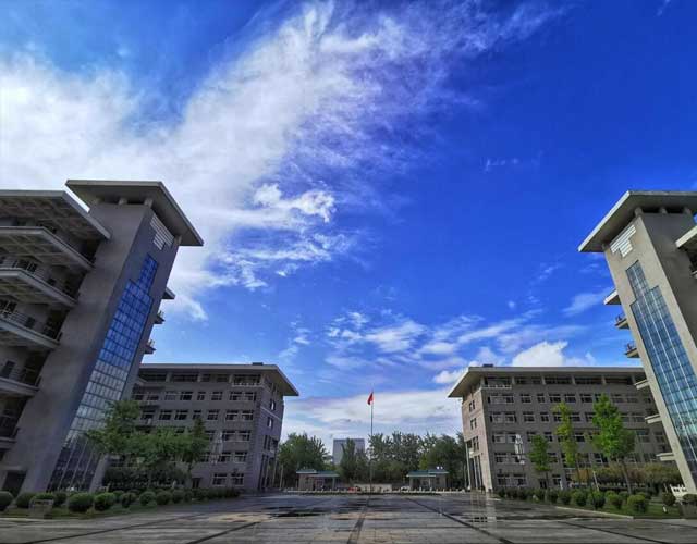 俄罗斯科学院电物理与电力工程研究所